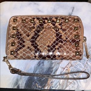 Michael Kors Wristlet